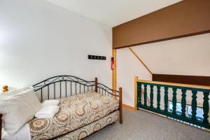 Snowline Lodge Condo #56 - Fireplace - Loft