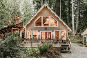 Mt, Baker Rim Cabin 99 - Hot Tub - Wifi - Pets Ok - 3hvězdičkové hotely ve městě Glacier