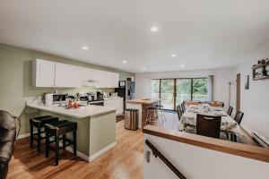 Mt Baker Rim Cabin #52 - Hot Tub - Wi-Fi - Pets Ok - Evc