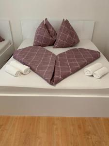 Suljic apartment by Pag tours