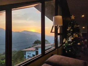 House of Joe - Pinewoods - Sison