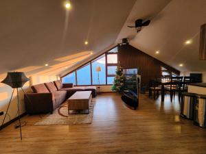 House of Joe - Pinewoods