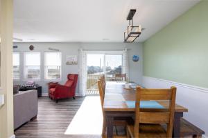 Ocean View-Steps to Beach-Sleeps 10-Prime Location