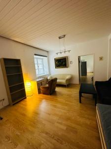 Wohnung mit einem Schlafzimmer mit Trennwand