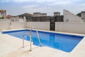 C88 - Deluxe Apartment Downtown with Pool and Parking