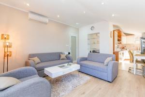 Apartments by the sea Trogir - 23836