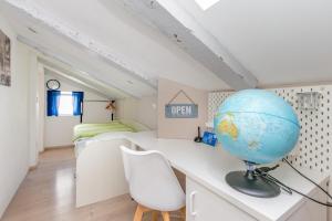 Apartments by the sea Trogir - 23836