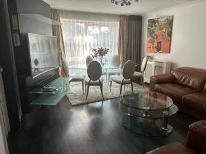 Charming Flat in North London - 埃德蒙顿
