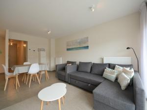 Apartment in Oostduinkerke near the Beach