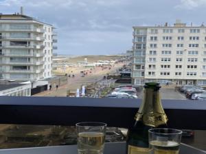 Apartment in Oostduinkerke near the Beach