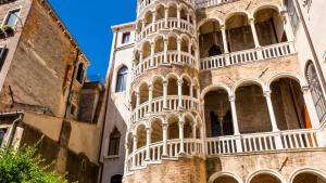 Bovolo Five-Bedroom apartment room in City Apartments San Marco