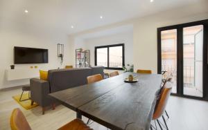 Perfectly Rentals ELIZA by United Renters