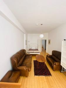 Wohnung, 2 Schlafzimmer, straßenseitig