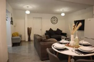 The Luxe Lounge - Coundon