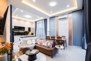 Ada poolvilla pattaya