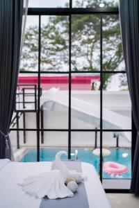 Ada poolvilla pattaya