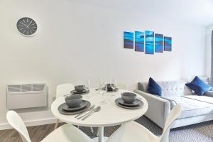 Low Lights - Properties Unique