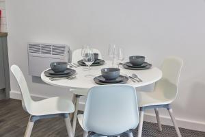 Low Lights - Properties Unique