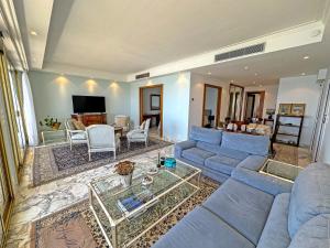 Panoramic Sea View Promenade