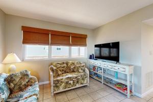 Live in the Sun, Play in the Sea