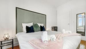 HOMEY AWESOME - Proche Gare et Tram - Centre-ville - Balcon privé - Wifi gratuit