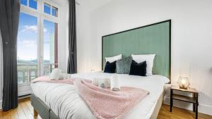 Appartements HOMEY AWESOME - Proche Gare et Tram - Centre-ville - Balcon prive - Wifi gratuit : photos des chambres