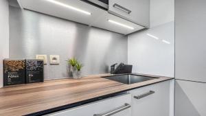 Appartements HOMEY PRECIOSO - Terrasse privee - Wifi et Netflix : photos des chambres