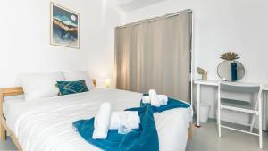 Maisons d'hotes HOMEY LA COLOC BRILLANT - Colocation haut de gamme de 3 chambres uniques et privees / Proche centre-ville et transports en commun / Balcons / Wifi gratuit : photos des chambres