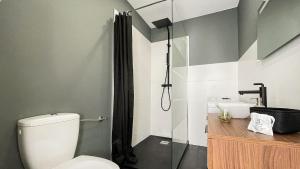 Appartements HOMEY THE NEST - New / Balcon prive / Free parking : photos des chambres