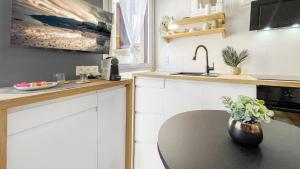 Appartements HOMEY Moorea - Hyper-centre/ Proche Geneve/ wifi : photos des chambres