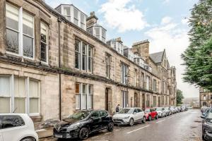 Queens Gardens No 18