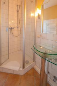 Gustls-Hus, App 4