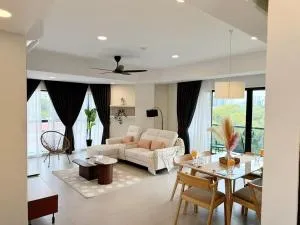 The Atrium at Jalan Ampang by OKBnB - Spacious Modern 3Bedroom Family Suite 3 mins to KLCC - Kampong Datok Keramat