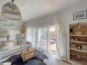 Maisons de vacances Maison de village climatisee pour 4 pers aux Saintes-Maries-de-la-Mer - FR-1-475-183 : photos des chambres