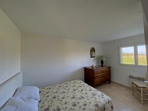 Cabane de Gardian 6 pers, nature, animaux admis, parking - FR-1-475-186