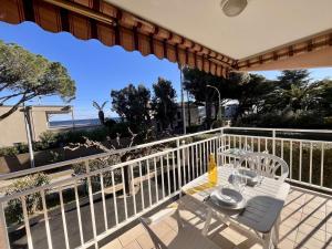 Studio climatisé avec parking face à la mer - 2 couchages - FR-1-226B-233