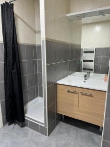 Appartements M12 Marquer joli studio : photos des chambres