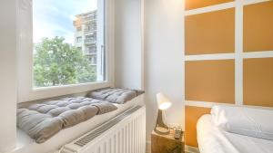 Maisons d'hotes LA COLOC CHOCO - Belle Colocation en hypercentre / 5 chambres privees / Salle de bains privative / Proche Gare et Tram / Wifi et Netflix : photos des chambres