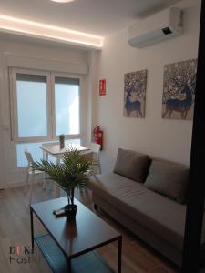 Puerta de Hierro Apartments