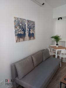 Francos Rodriguez1 Apartments