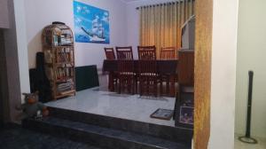 King Elephant, Homestay Pinnawala