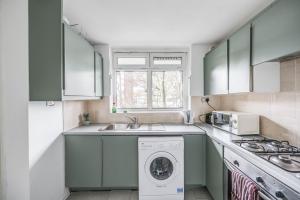 Leos Place in Mile End 2 Double Beds, 1 Bunk Bed, Max 6, Spacious, Ideal for Families