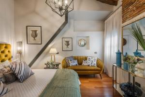 Dorina Penthouse 2 bedrooms 2 bathrooms in Lucca