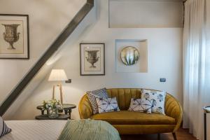 Dorina Penthouse 2 bedrooms 2 bathrooms in Lucca