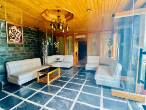 Snow Clad Riverview Hotel & Resort, Manali