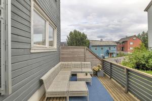 Modern two bedroom apartment close to city center