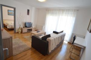 Apartment Dina 52