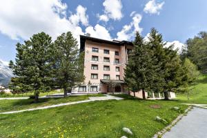 Chesa Guardaval - Surlej