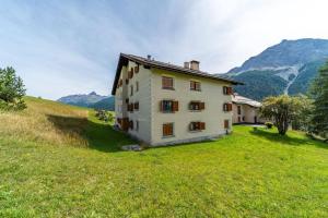 Chesa Gravulaina - Madulain