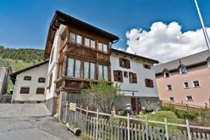 Chesa Violetta - S-chanf - 布莱尔